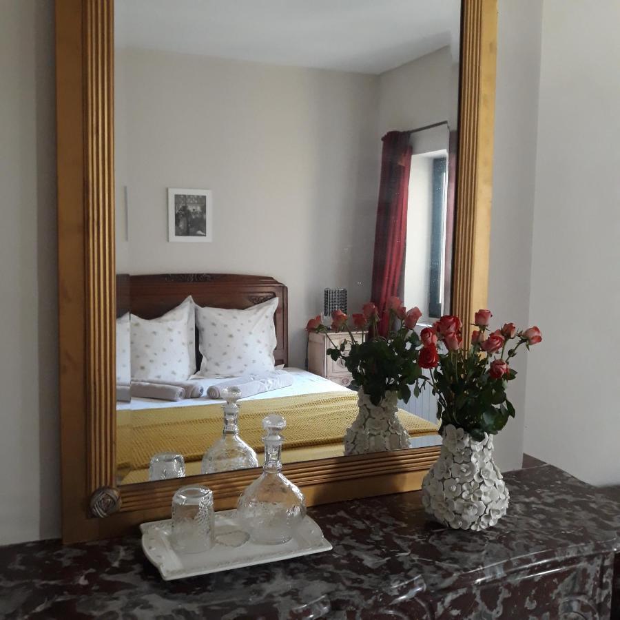 Bed and Breakfast Sous Le Neflier Nîmes Exterior foto